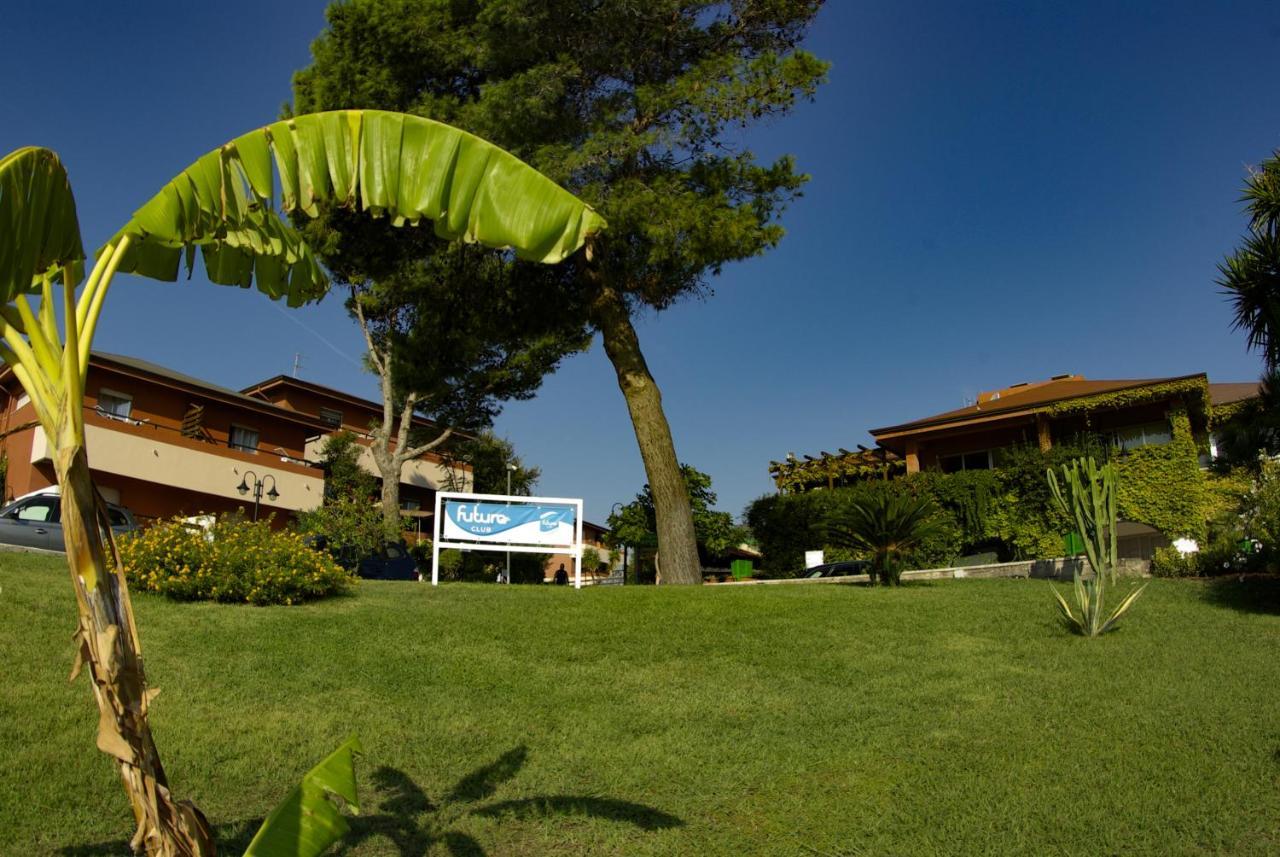 מלון קרוטונה Futura Club Casarossa מראה חיצוני תמונה
